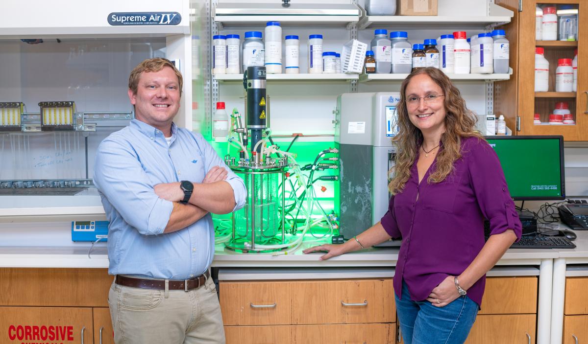 unt-engineers-bacteria-convert-greenhouse-gases