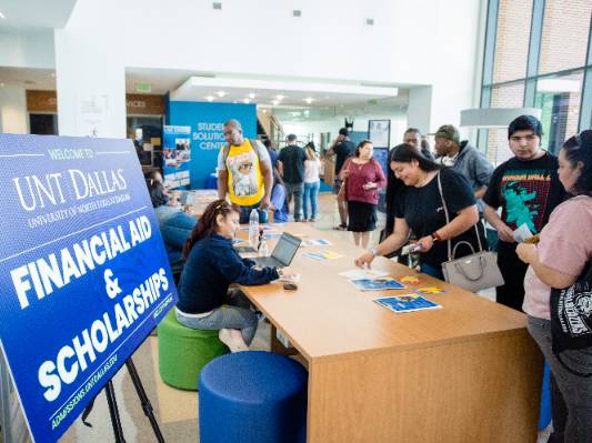 Students and Parents Receive Financial Aid and Scholarship Information 