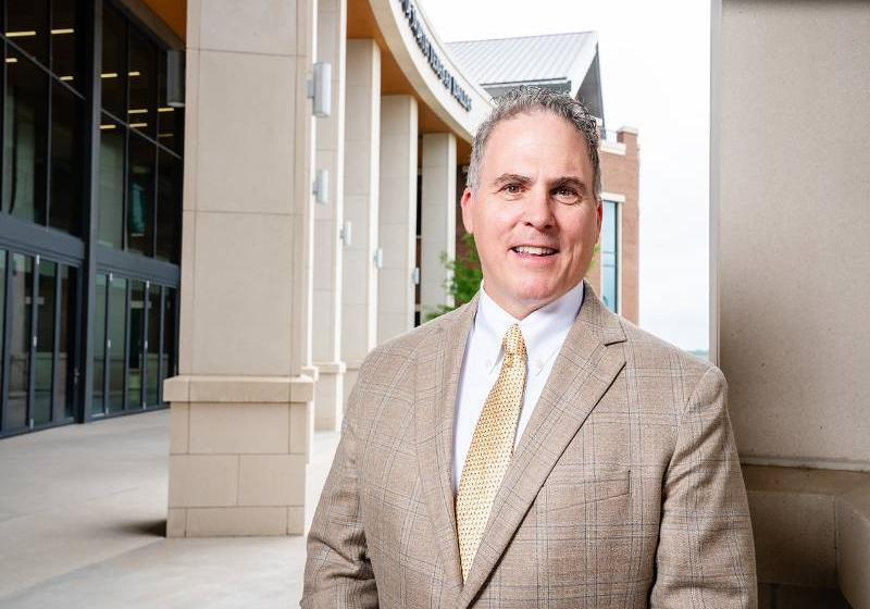 Photo portrait of UNT Dallas's Dr. Warren von Eschenbach, President
