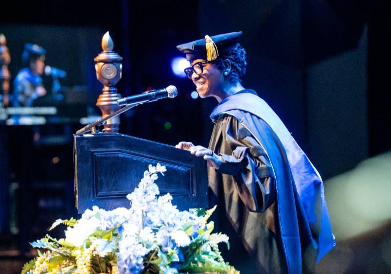 Photo of Dallas City Manager Kimberly Bizor Tolbert speaks to graduates 