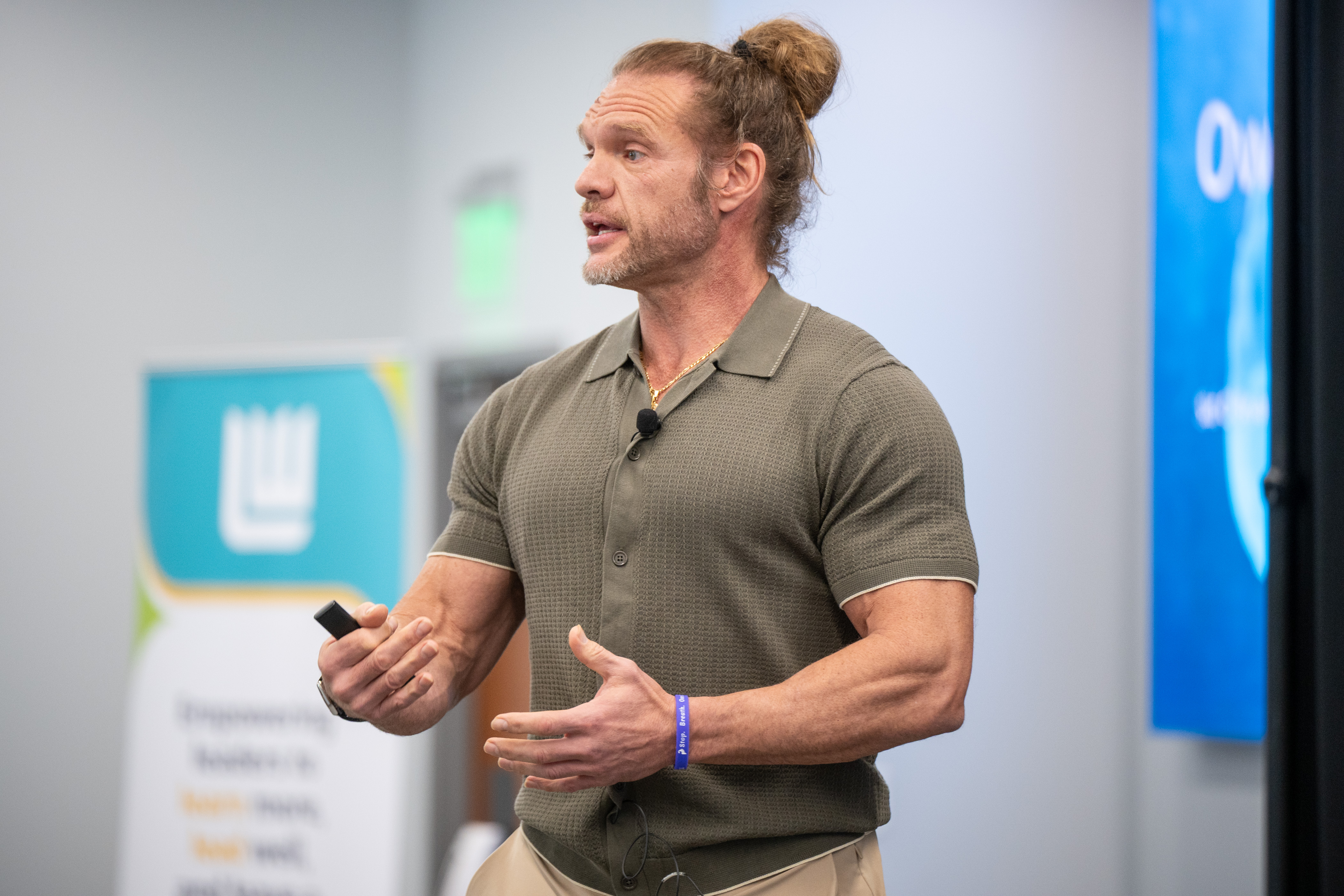 Photo of Dr. Sid O'Bryant, Executive Director of the Institute for Translational Research, presenting Alzheimer's brain health research to Leadership Texas 2026