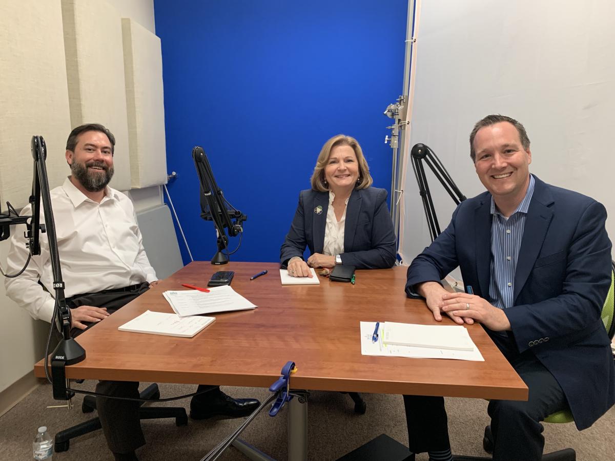 L ro R Paul Corlis, Lesa Roe, Daniel Tenney
